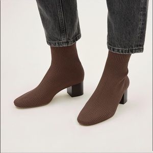 Everlane The Glove Boot Size 7 (Excellent condition)